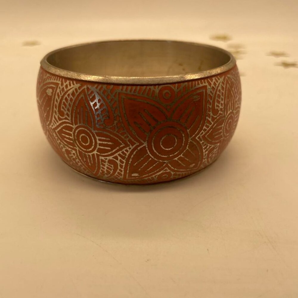 Vintage EUC Mata Traders Bastille Orange Large Patterned Brass Bangle Bracelet
